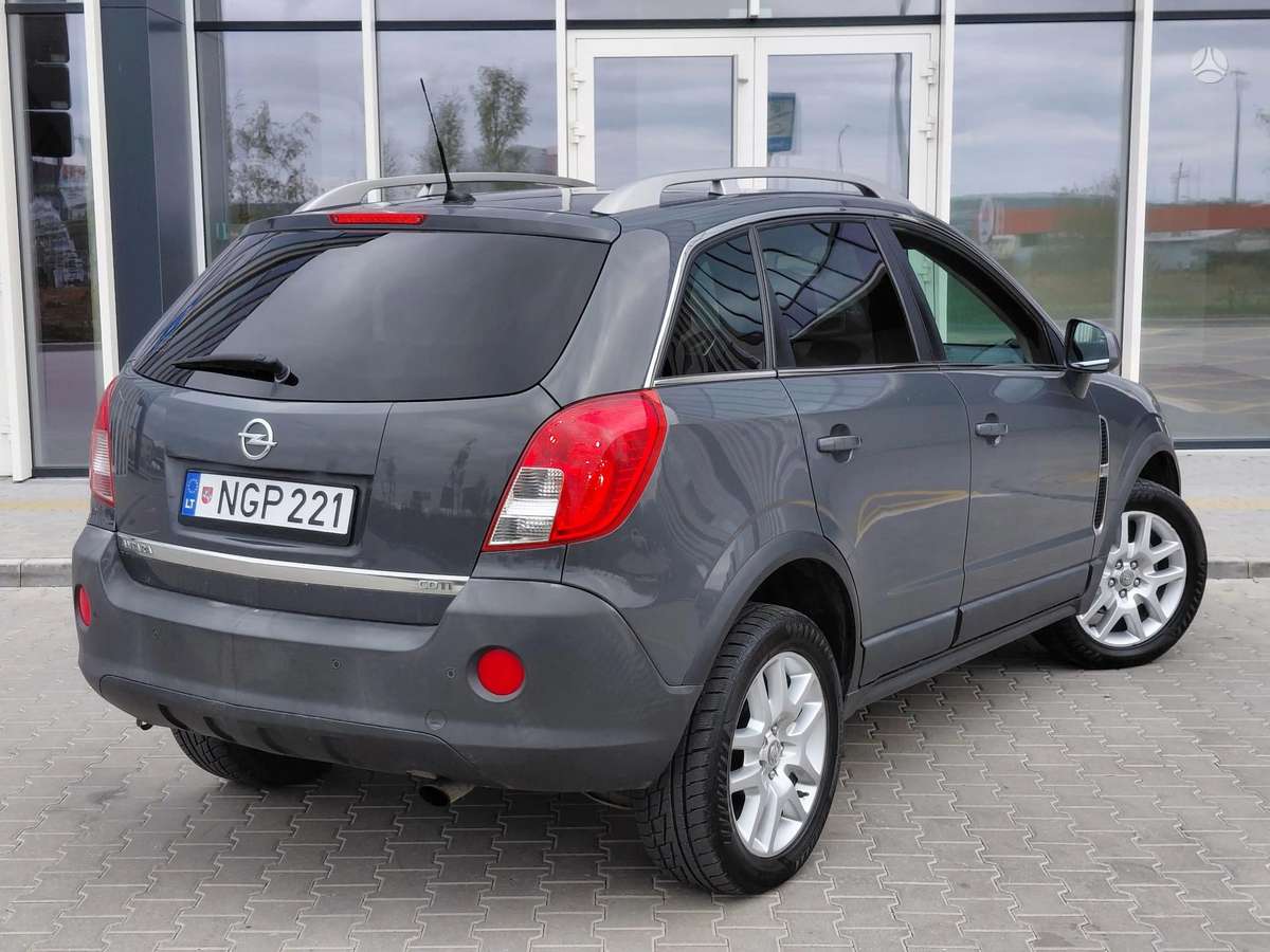 Opel Antara, 2.2 l., off-road / crossover