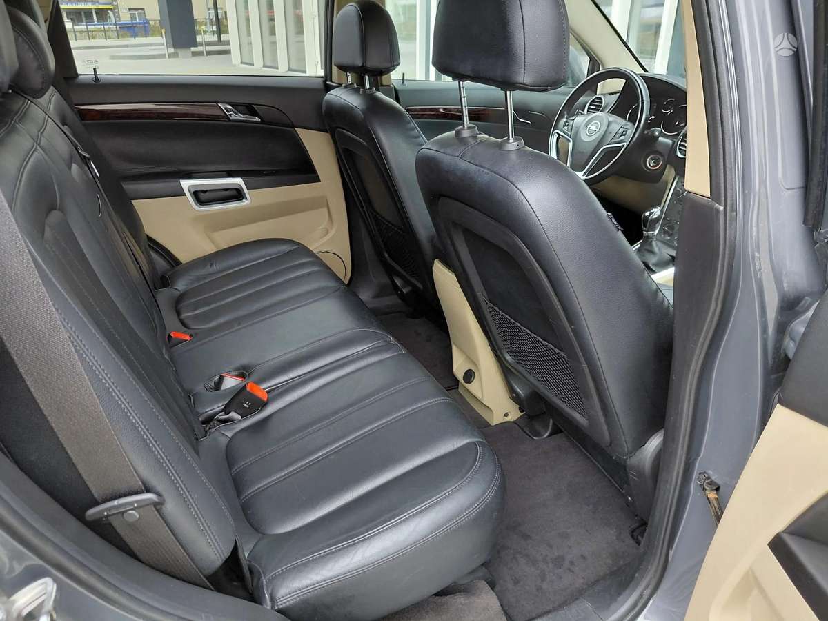 Opel Antara, 2.2 l., off-road / crossover