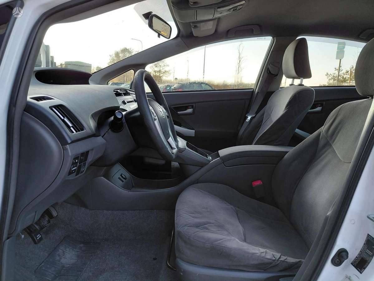 Toyota Prius - 6