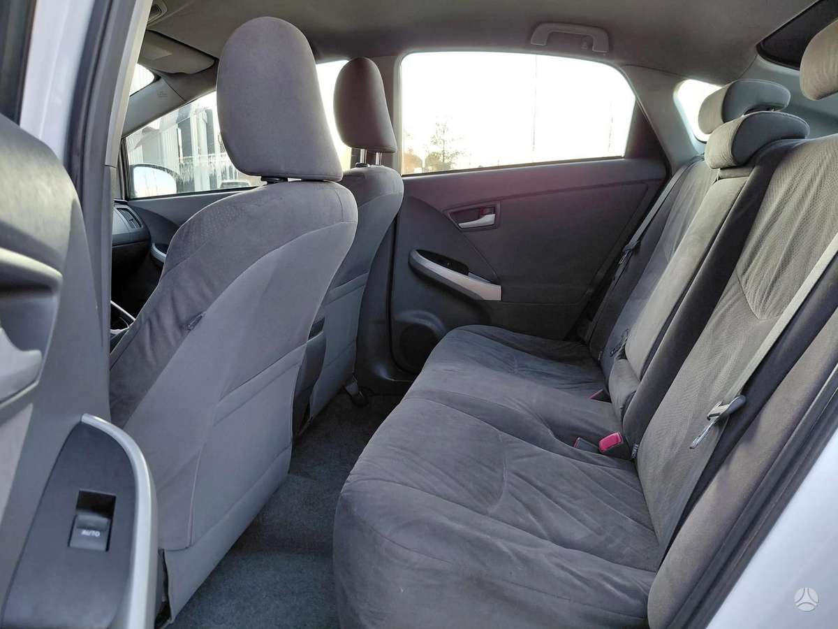 Toyota Prius - 8