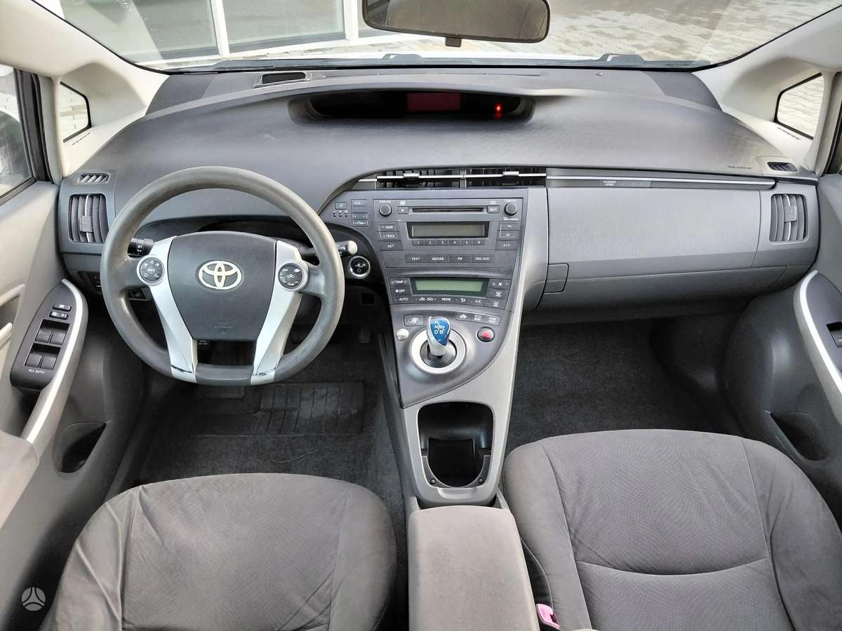 Toyota Prius - 11