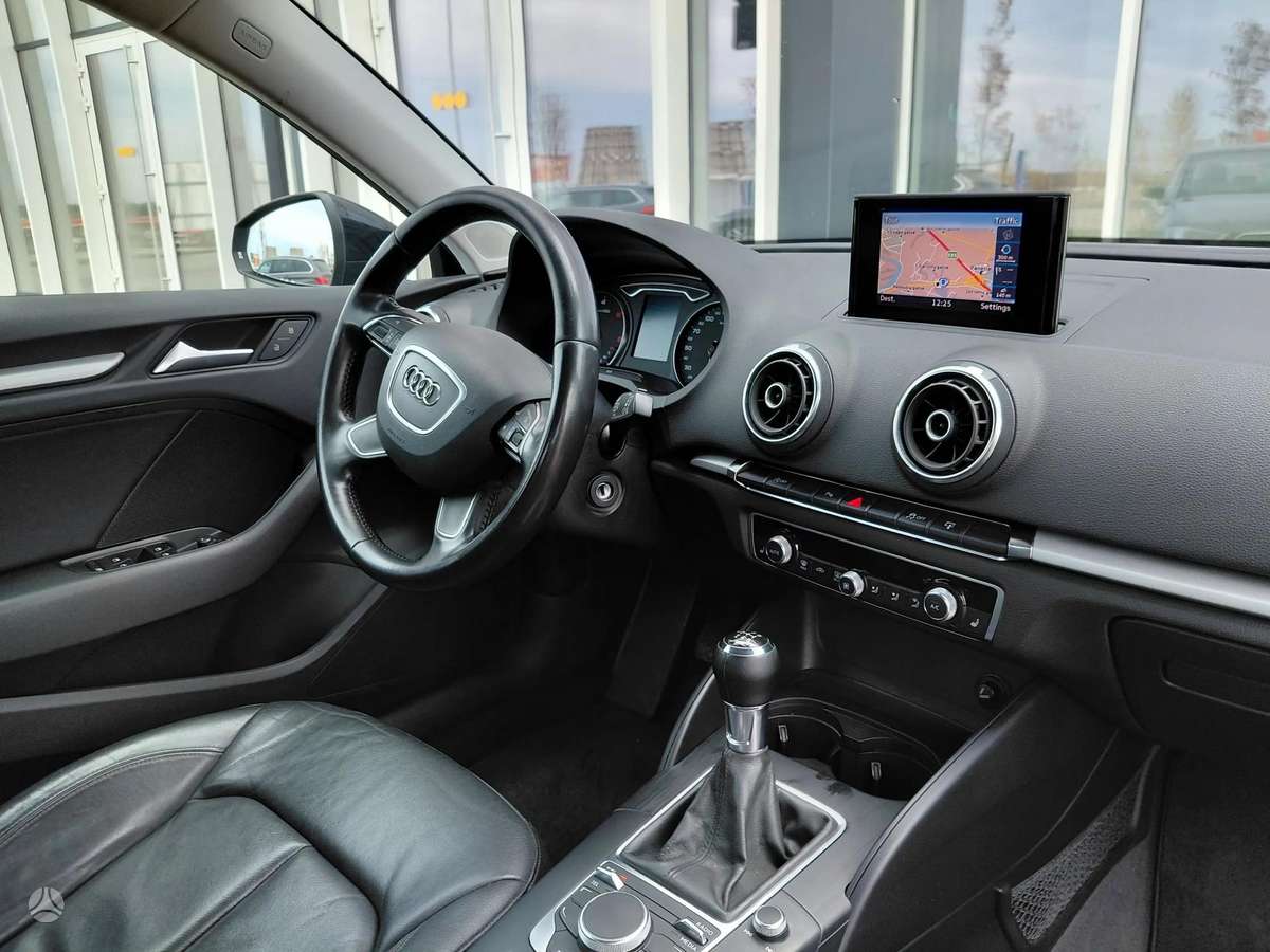Audi A3, 1.6 l., Хэтчбек