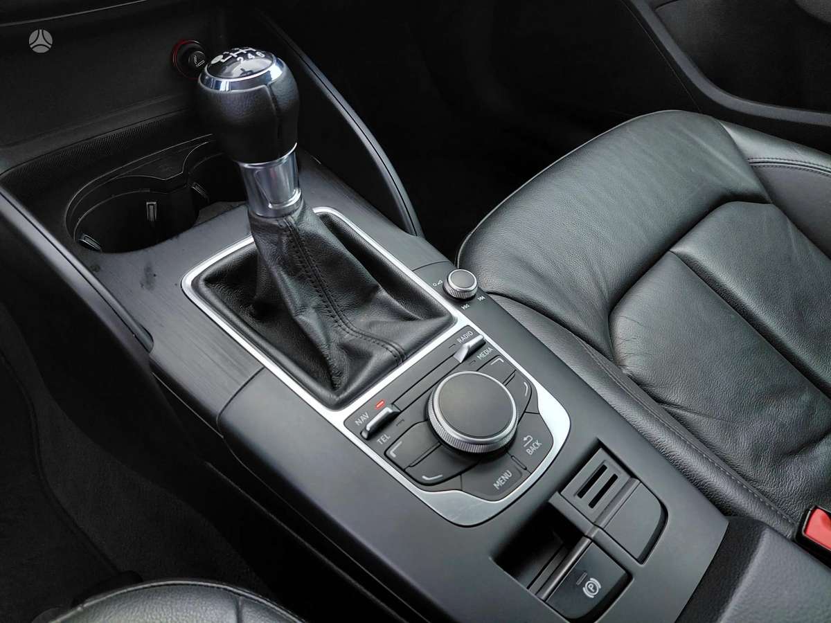 Audi A3, 1.6 l., Хэтчбек