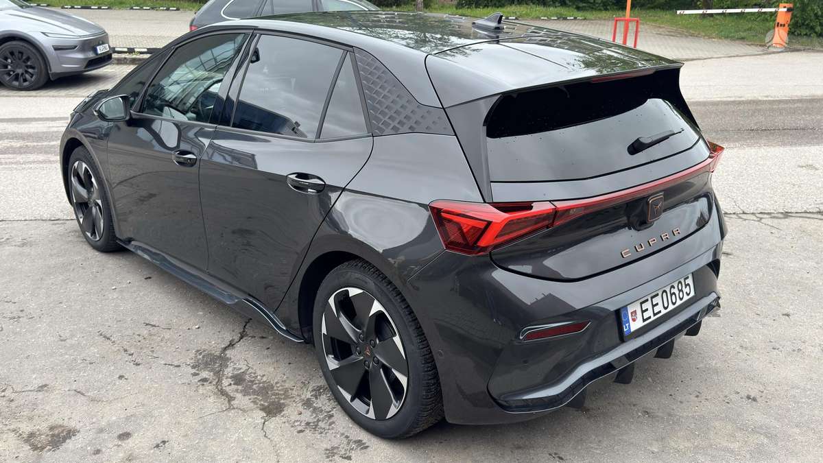 Cupra Born, 82 kWh, hatchback