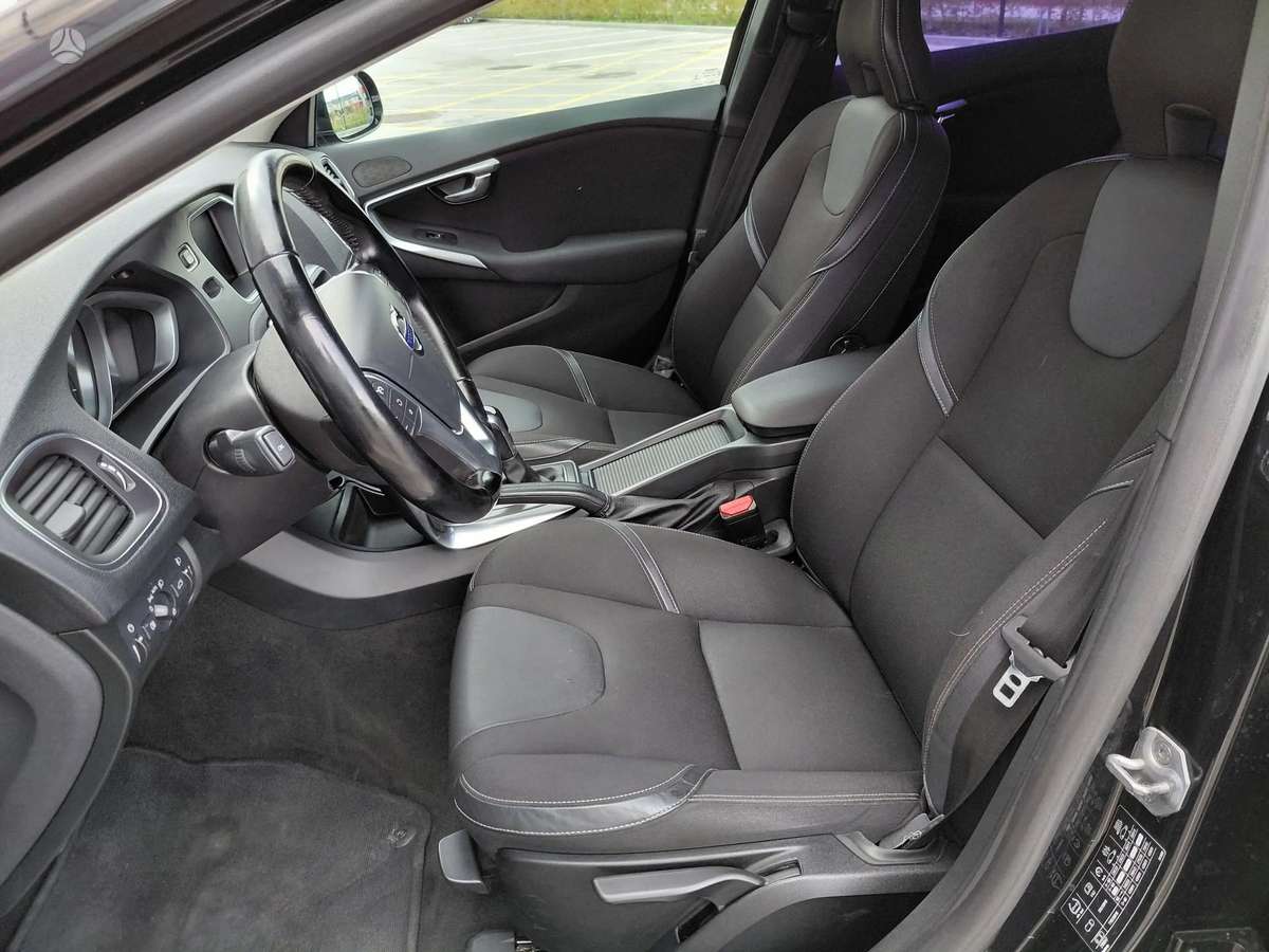 Volvo V40 - 8