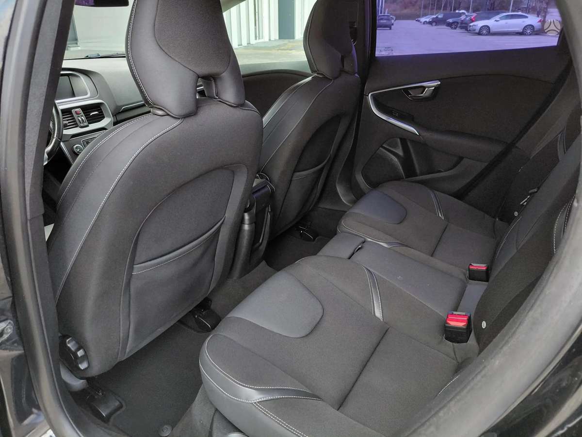 Volvo V40 - 9