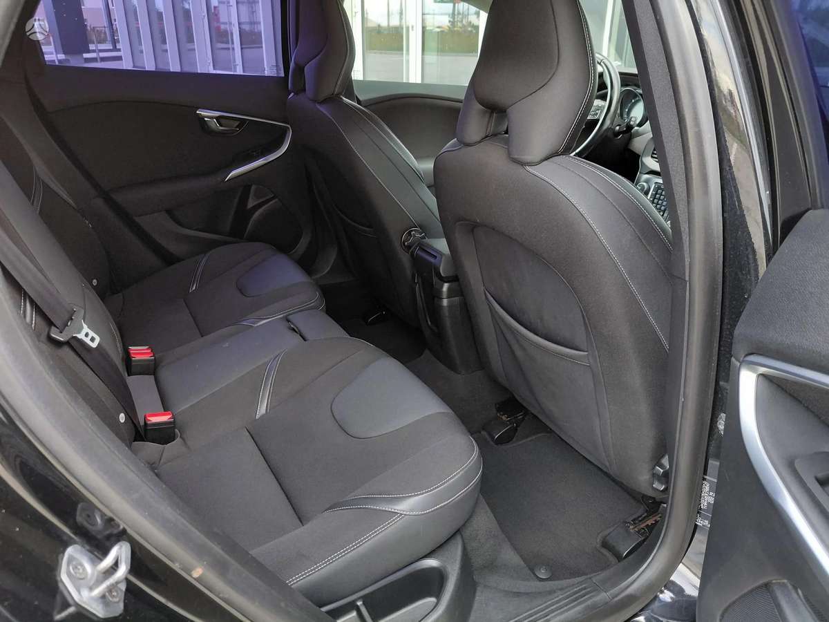 Volvo V40 - 10