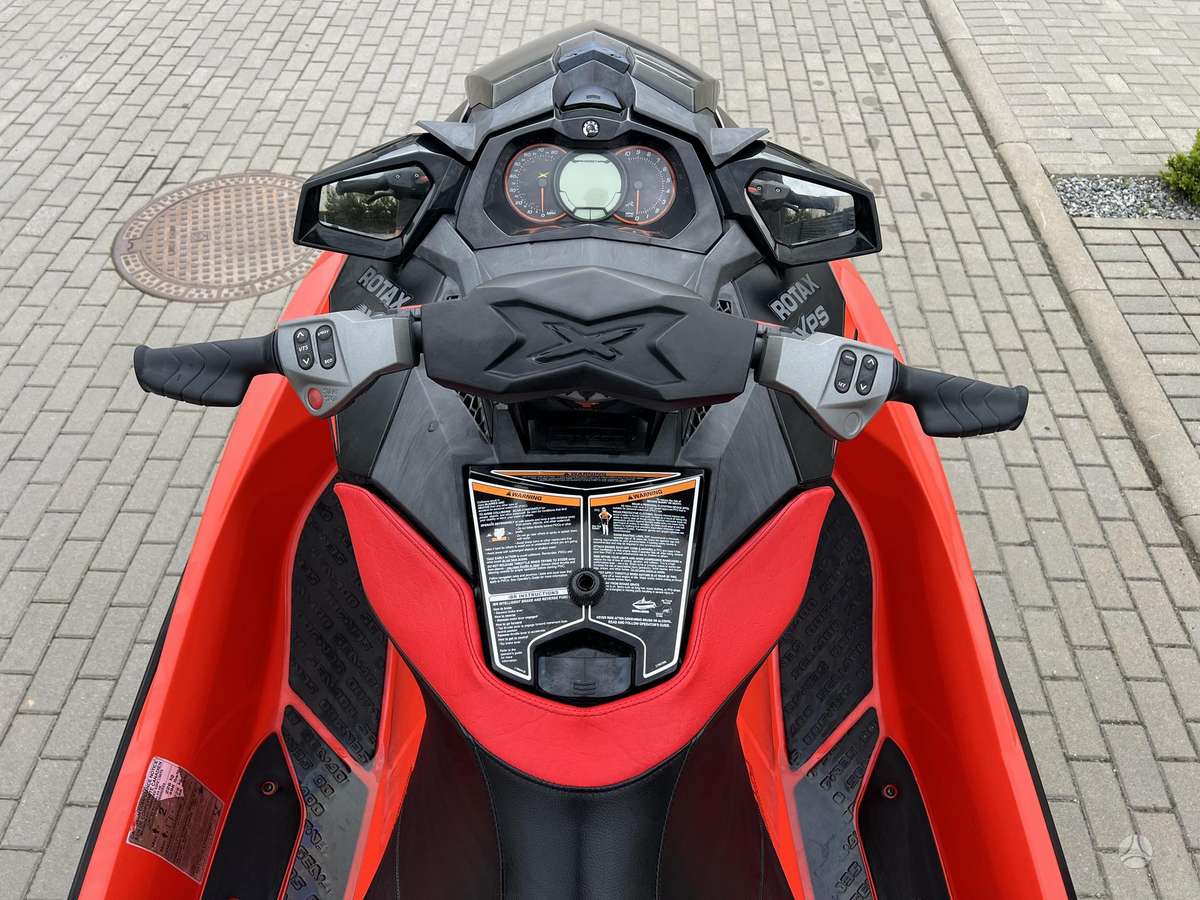 Sea-Doo RXP-X 300, водные мотоциклы