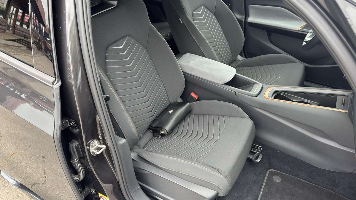 Cupra Born, 82 kWh, hatchback