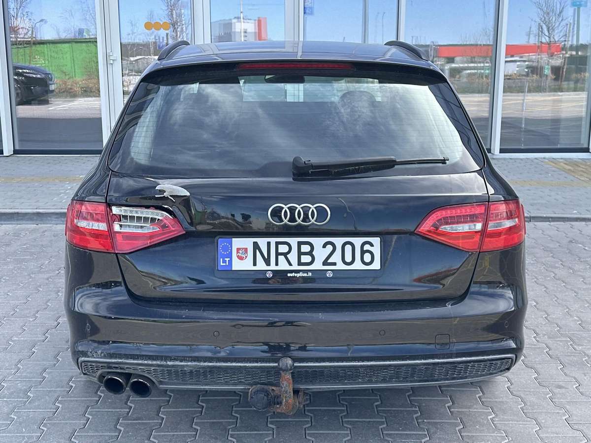 Audi A4, 2.0 l., Универсал