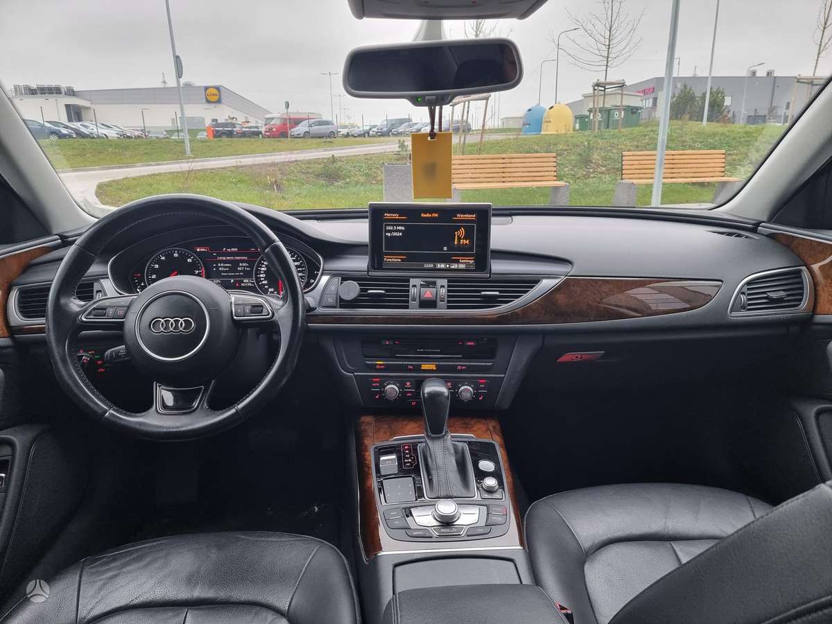 Audi A6, 2.0 l., saloon / sedan
