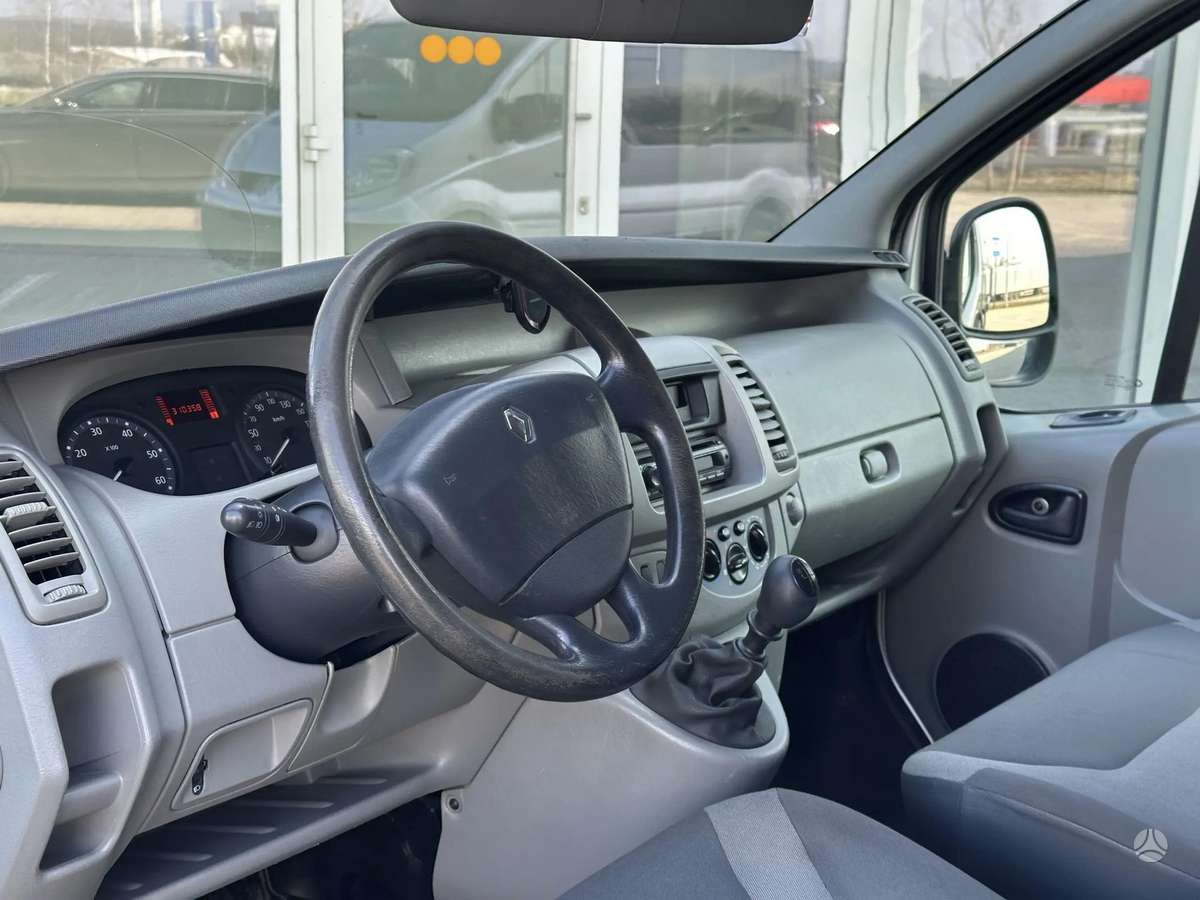 Renault Trafic, 2.0 l., mpv / minivan