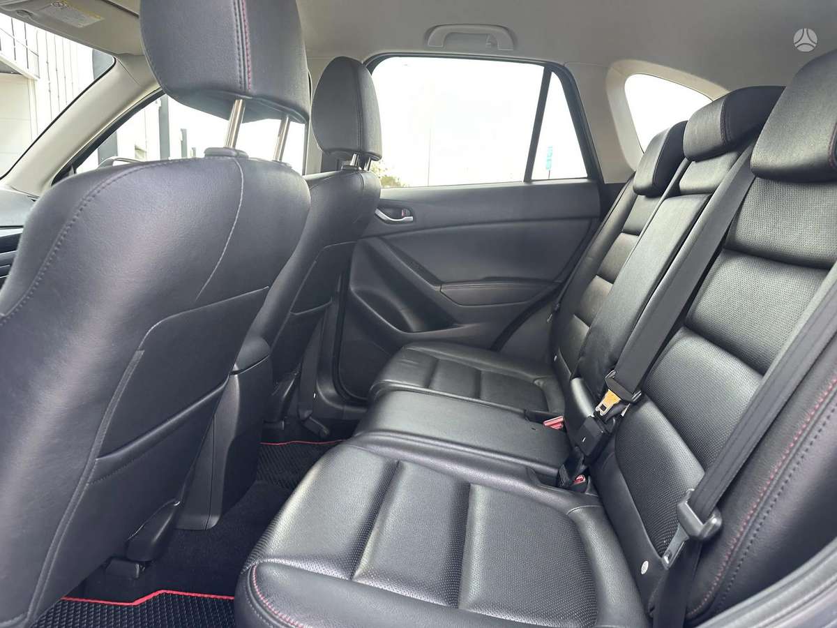 Mazda CX-5, 2.2 l., off-road / crossover