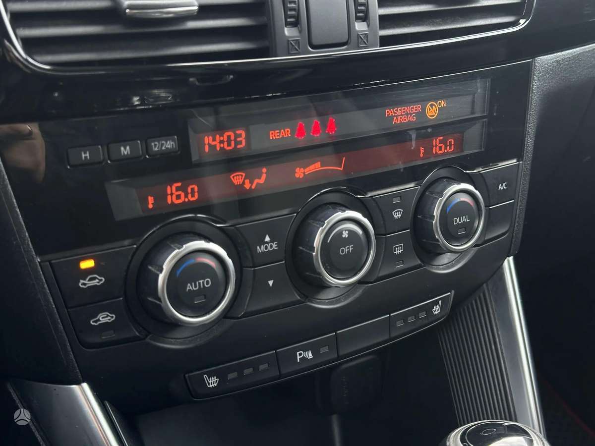 Mazda CX-5, 2.2 l., off-road / crossover