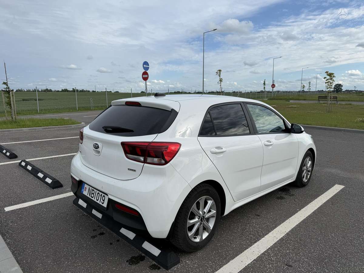 Kia Rio, 1.4 l., Хэтчбек