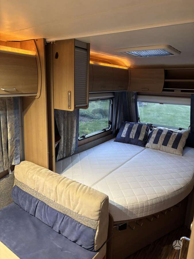Bürstner Lunar, Elddis Sterling, caravans