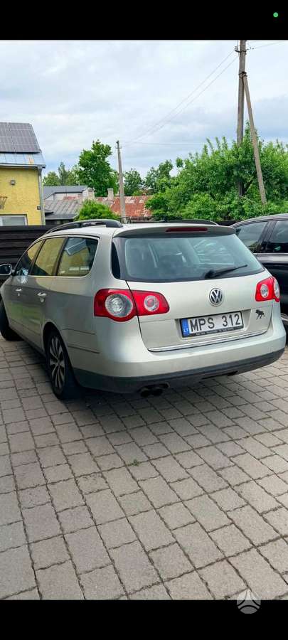Volkswagen Passat - 2