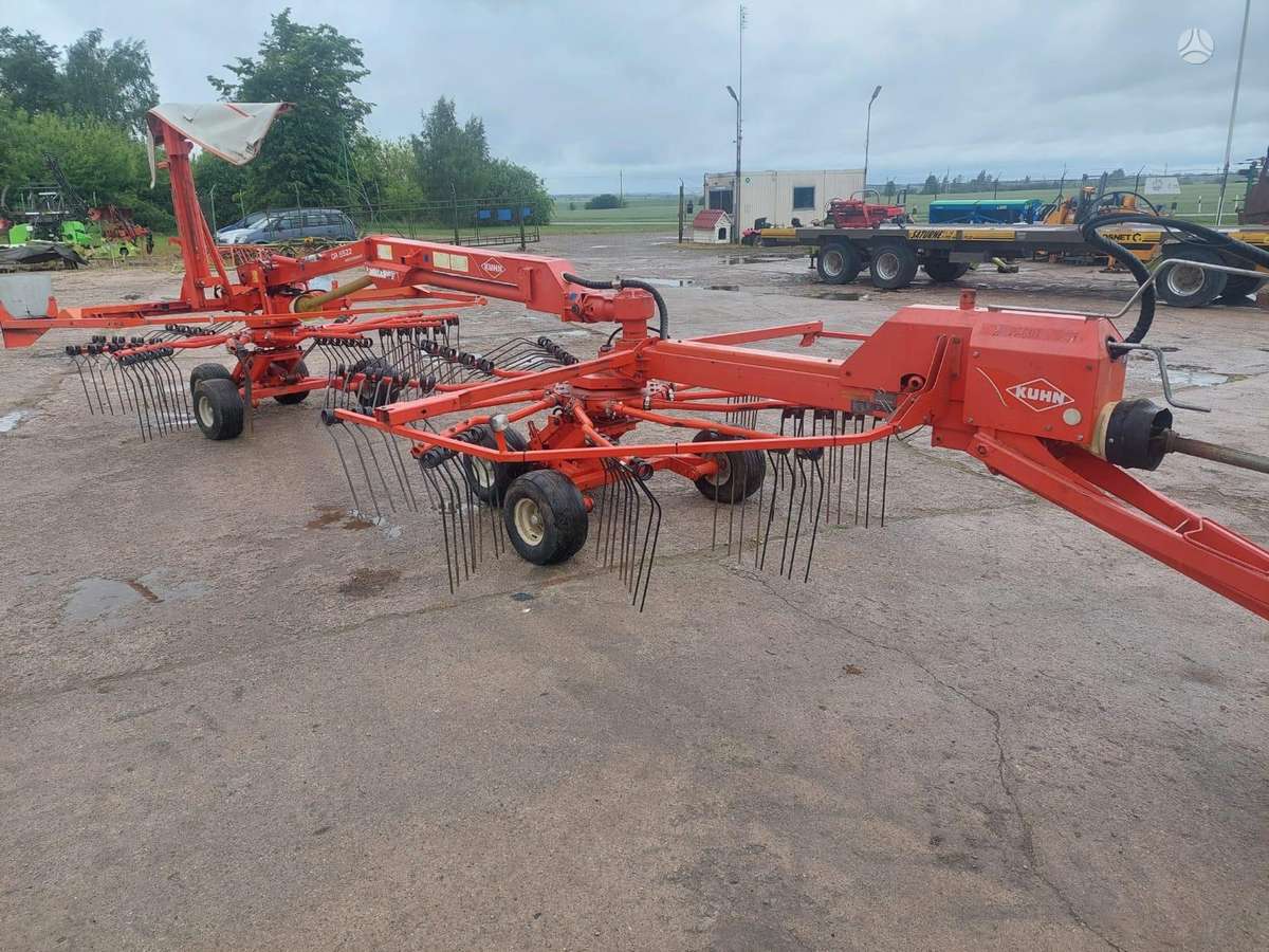 Kuhn GA 6522, rakes