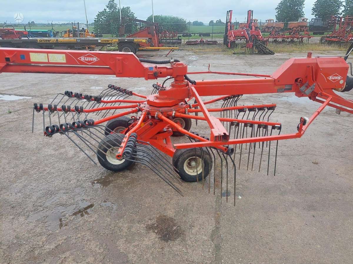 Kuhn GA 6522, rakes
