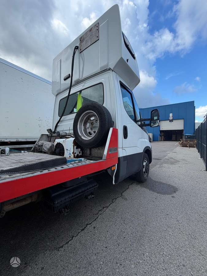 Iveco 50C/35, auto vedēji