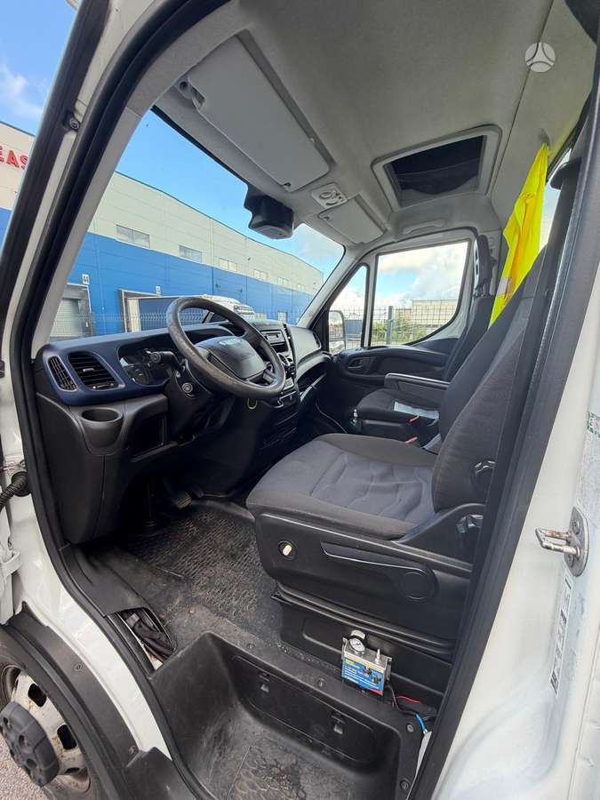 Iveco 50C/35, auto transporters