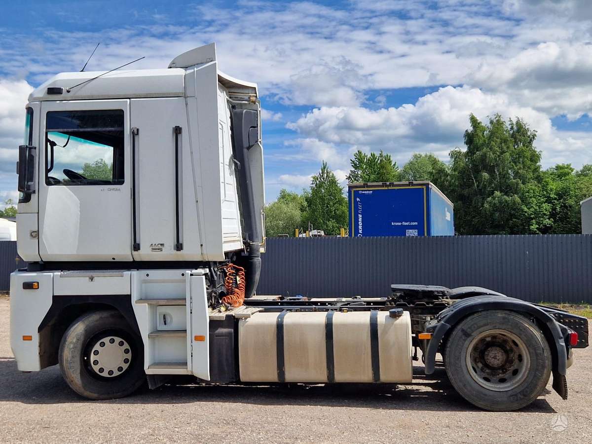 Renault Tvarkingas vilkikas, double sleeper