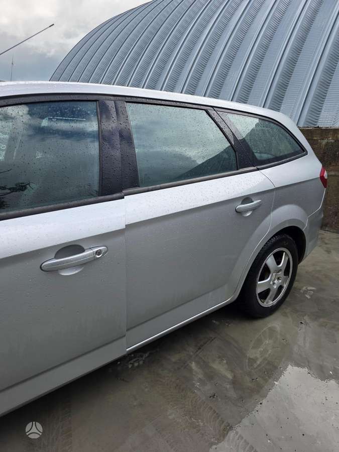 Ford Mondeo dalimis