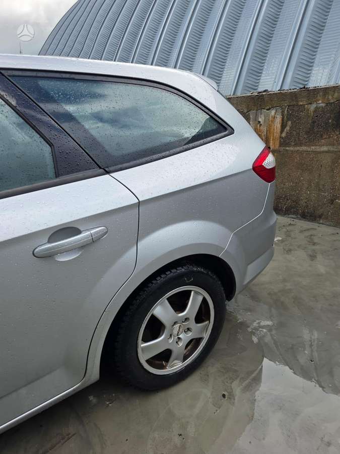 Ford Mondeo dalimis