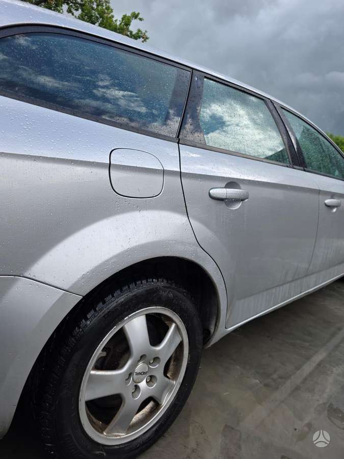 Ford Mondeo dalimis