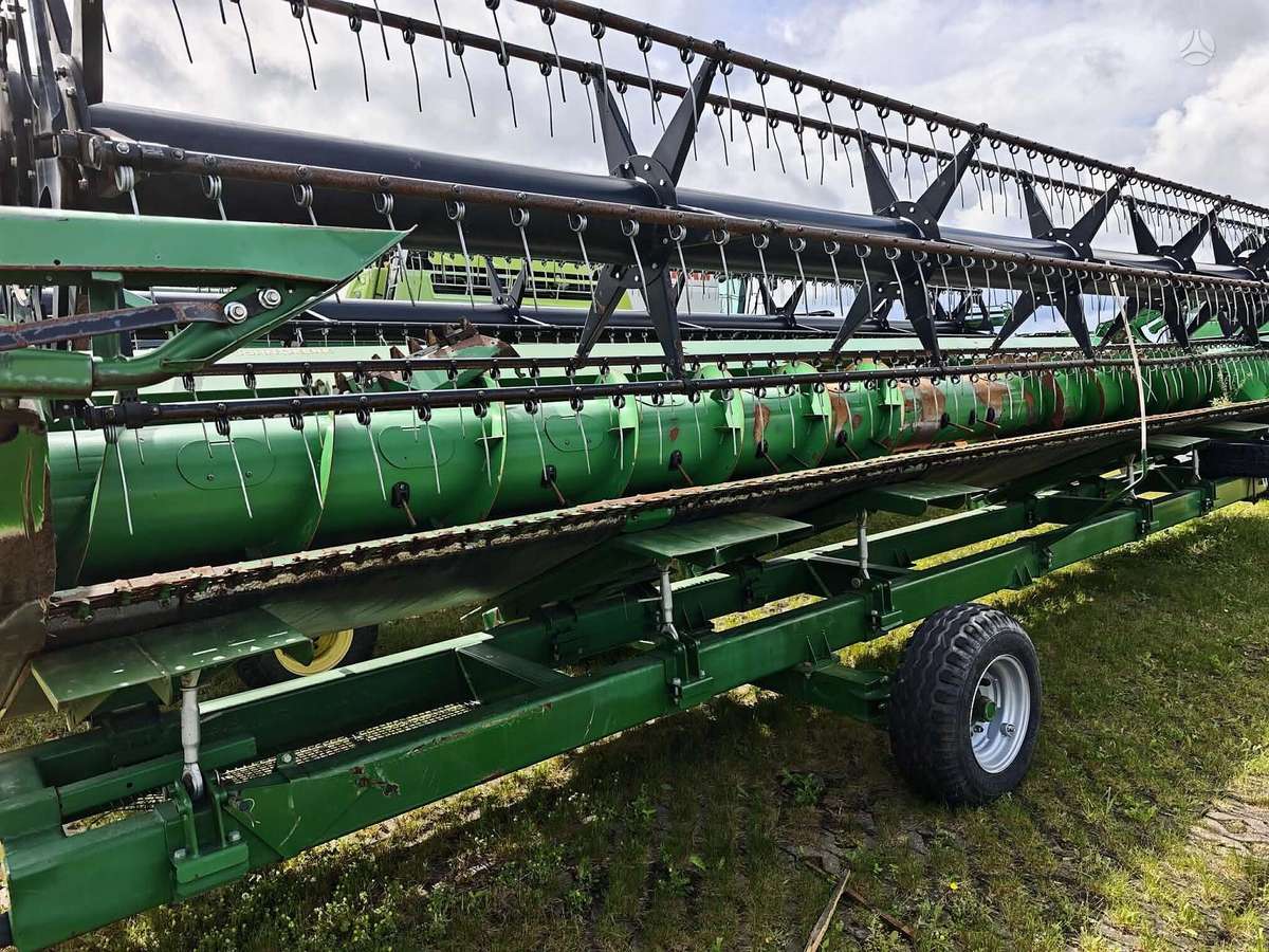 John Deere S680, kombaini