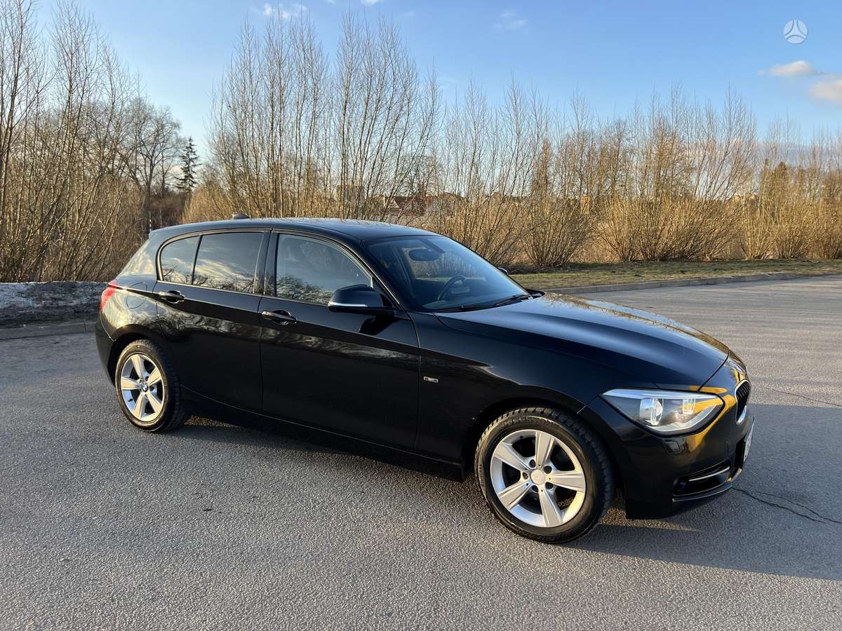 BMW 120, 2.0 l., hatchback