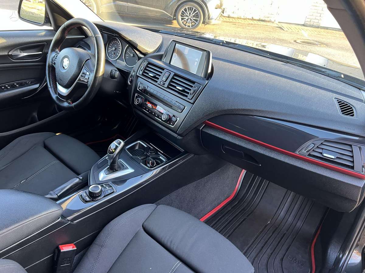 BMW 120, 2.0 l., hatchback