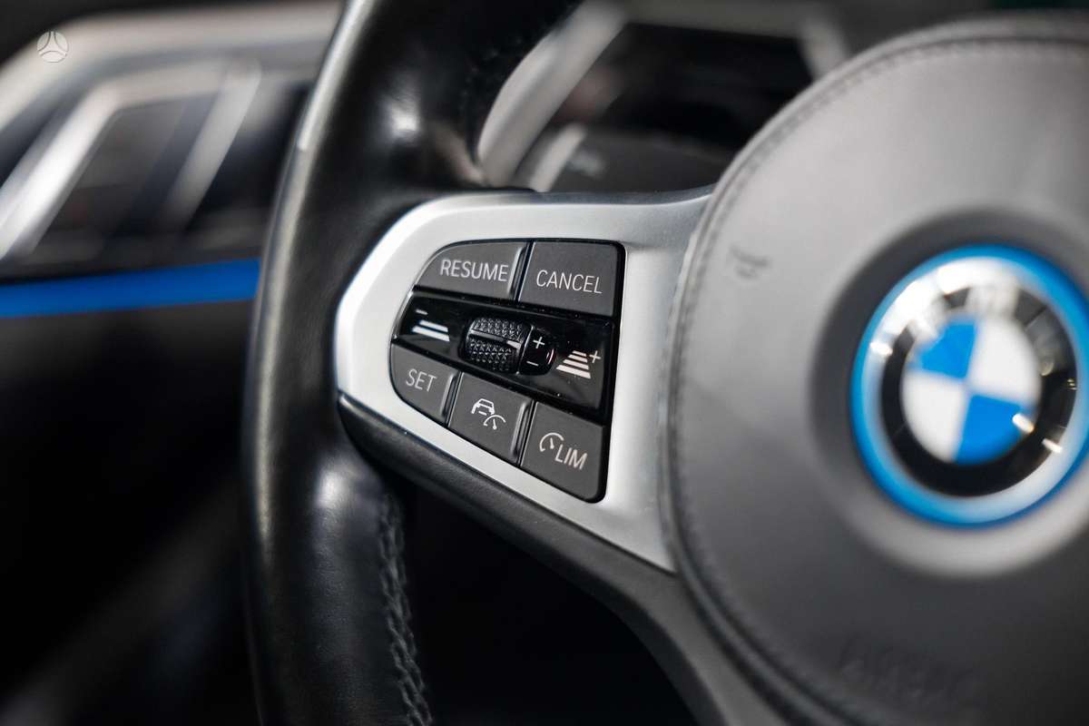 BMW i4, 84 kWh, hatchback