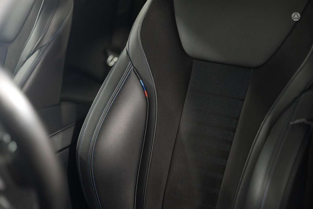 BMW i4, 84 kWh, hatchback