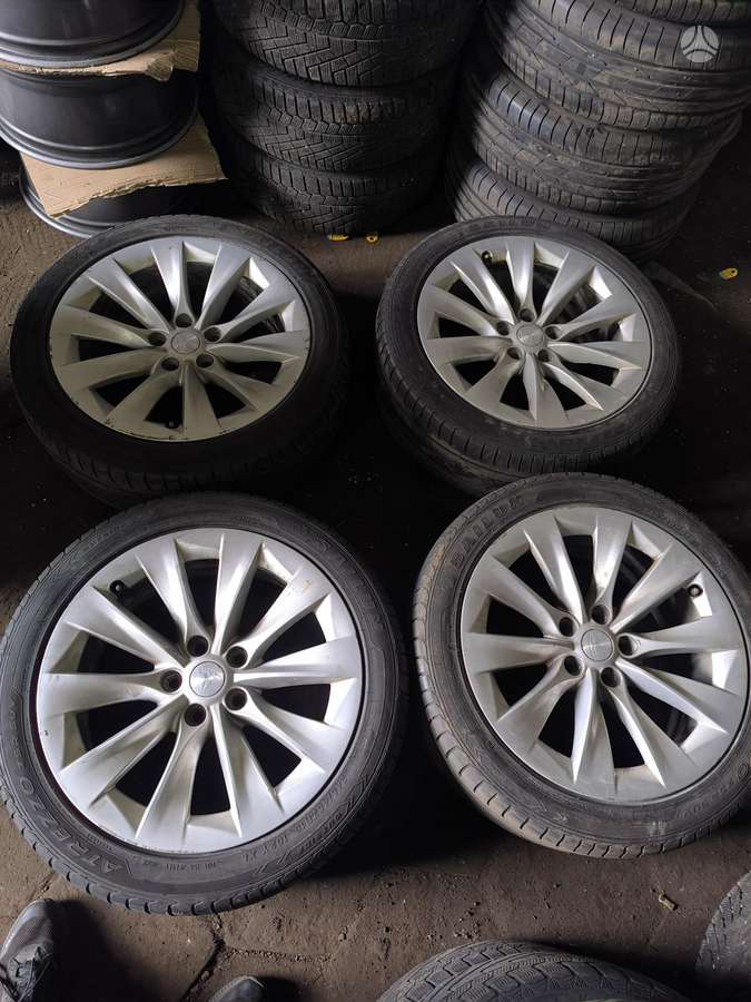 TESLA, lengvojo lydinio, R19