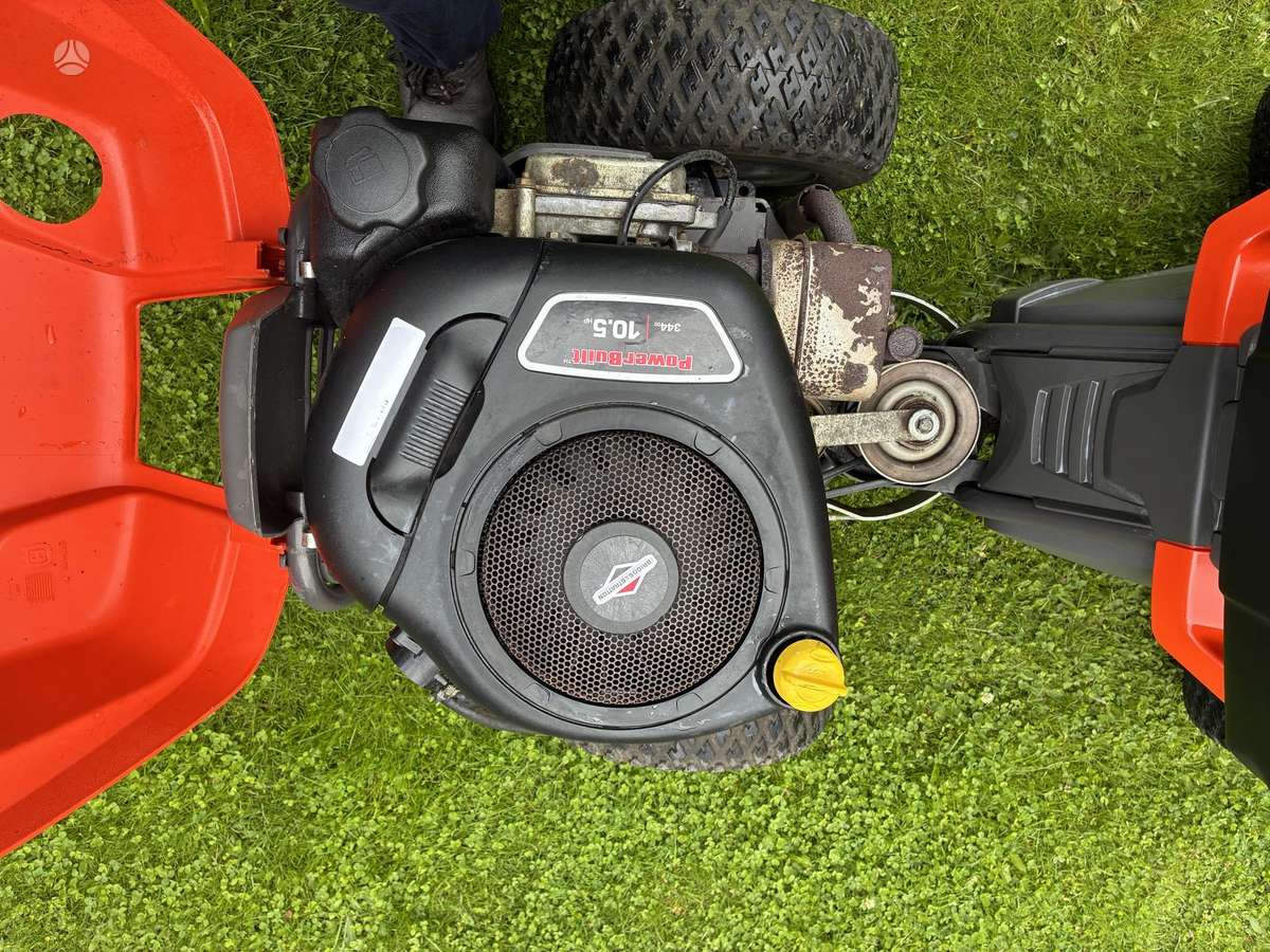Husqvarna R111B5, садовые тракторы