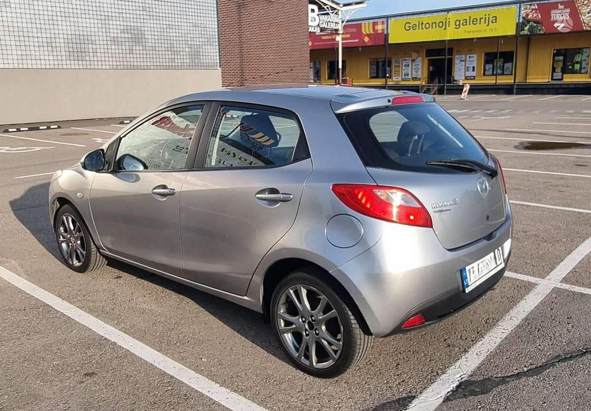 Mazda 2, 1.6 l., hečbekas