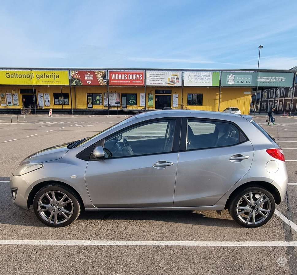 Mazda 2, 1.6 l., hatchback
