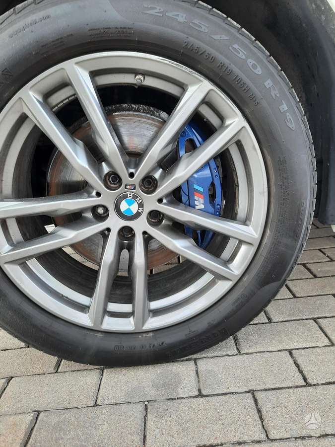 BMW X3, 2.0 l., Минивэн