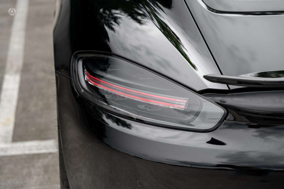 Porsche Cayman - 8