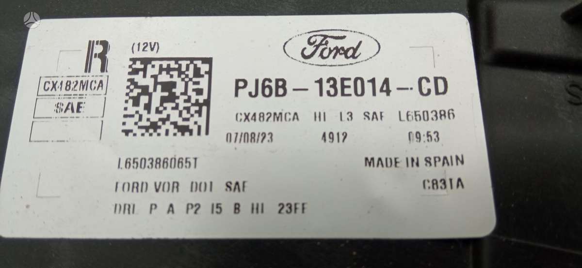 Ford Escape kėbulo dalys