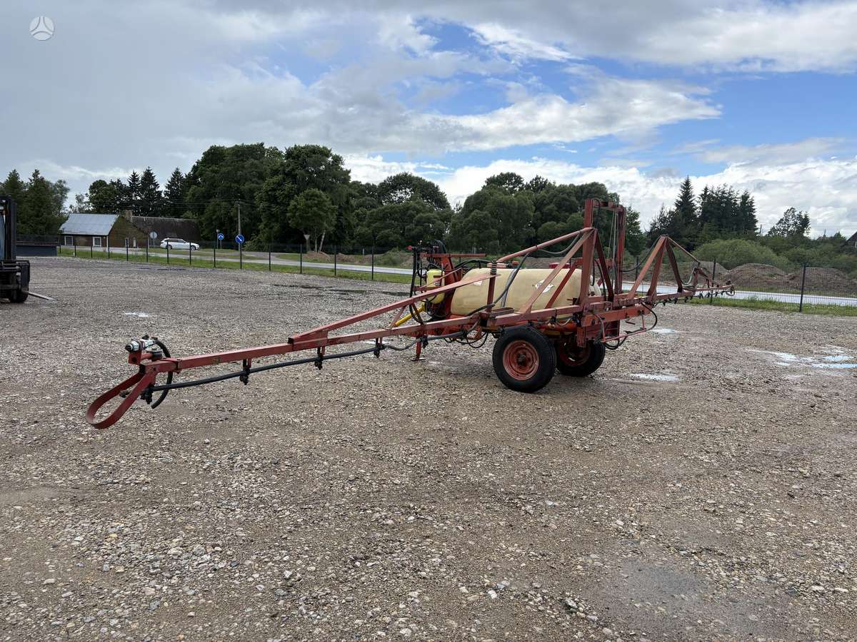 Hardi 12M - 1000L, разбрызгиватели