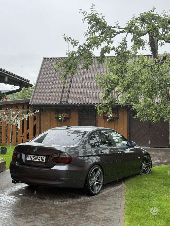 BMW 325, 2.5 l., Седан