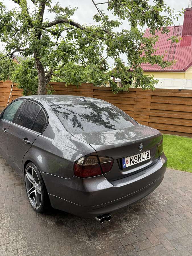 BMW 325, 2.5 l., Седан