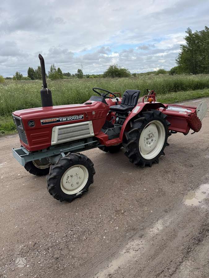 Yanmar Ym2002D, traktoriai