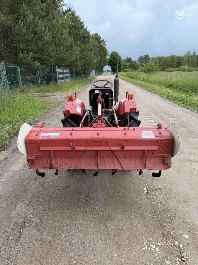 Yanmar Ym2002D, traktoriai