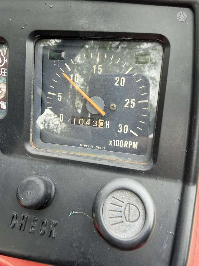 Yanmar Ym2002D, traktoriai
