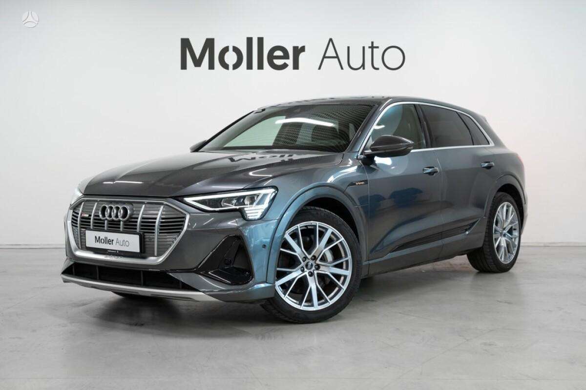 Audi e-tron, off-road / crossover