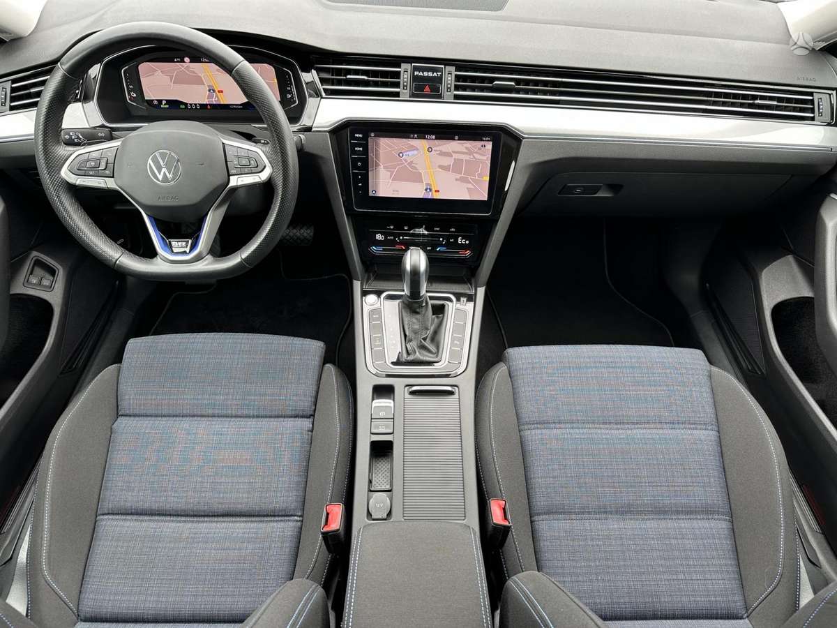 Volkswagen Passat - 3