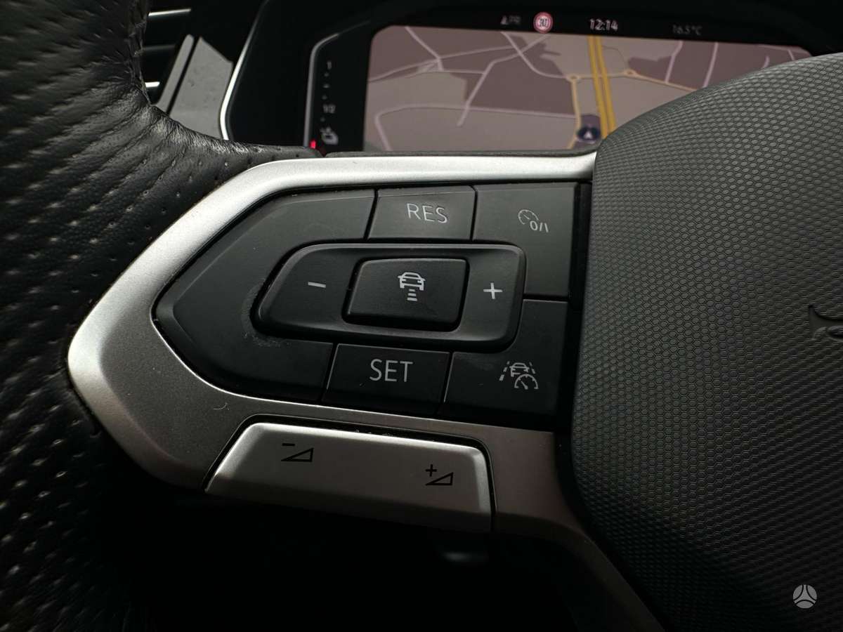 Volkswagen Passat - 8